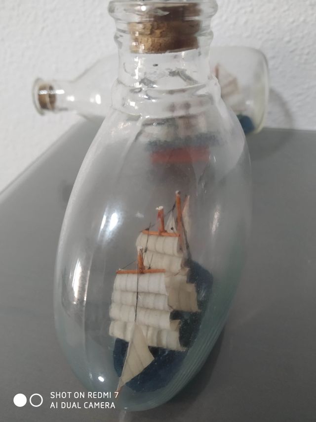 Barcos en botellas de cristal.