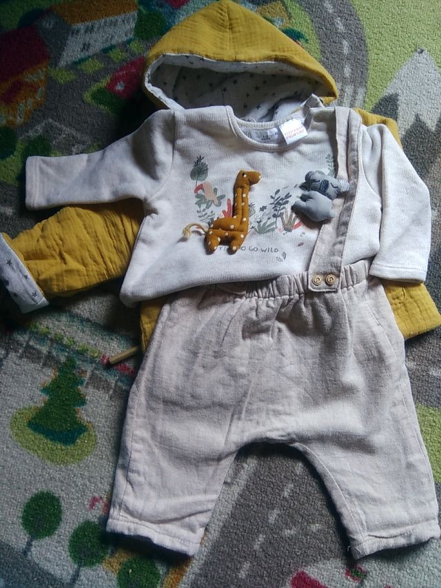 Conjunto Zara bebé 1-3 meses + calcetines nuevos