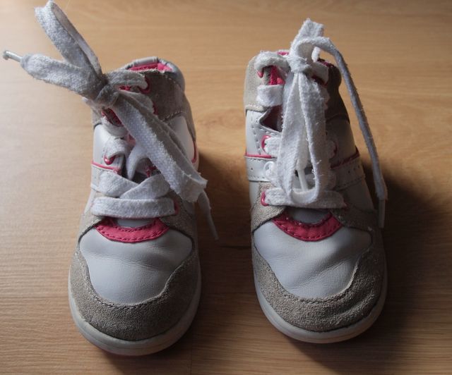 Deportivas Niña Nº 21. Zara