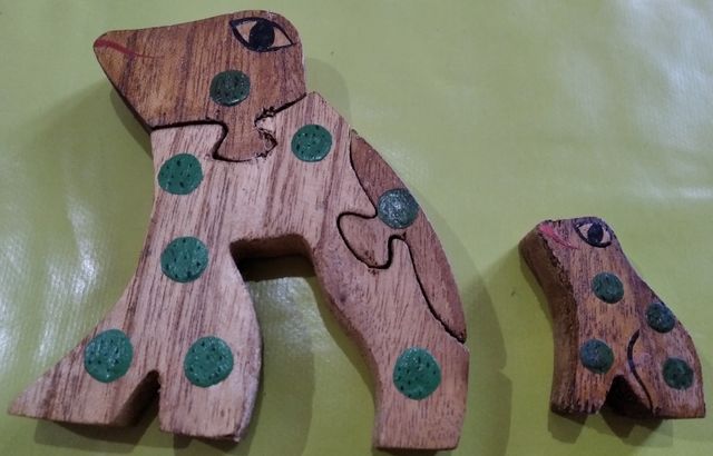 Puzzle ranitas madera.