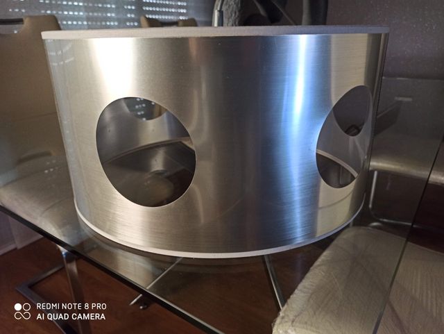 Lámpara moderna símil aluminio