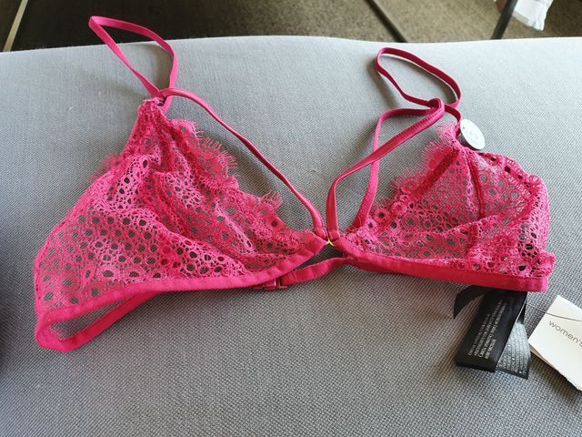 Sujetador fucsia sin estrenar