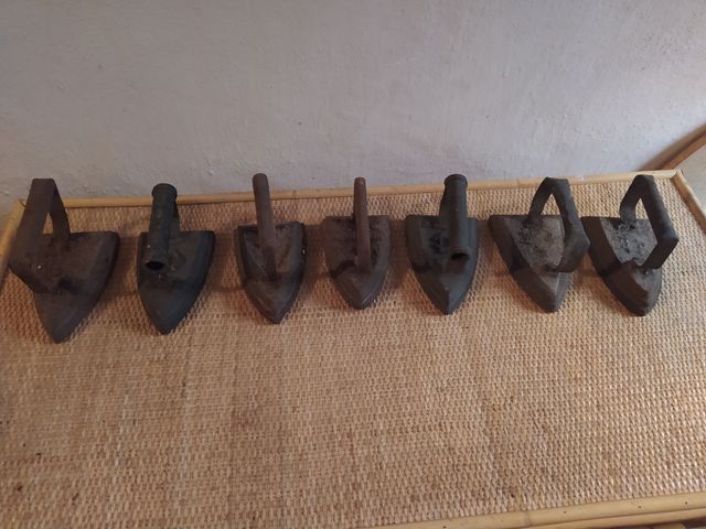 plancha de hierro fundido antigua