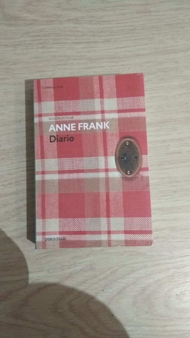 Libro El diario de Anne Frank.