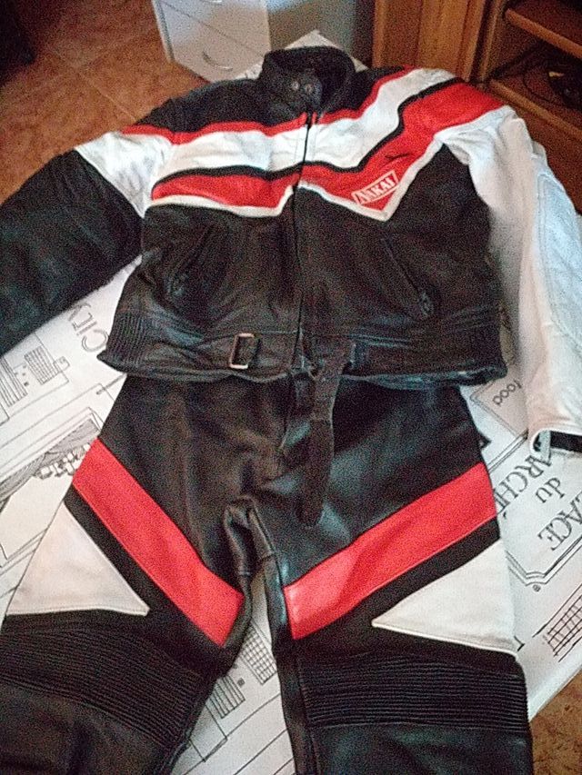 Traje moto cuero