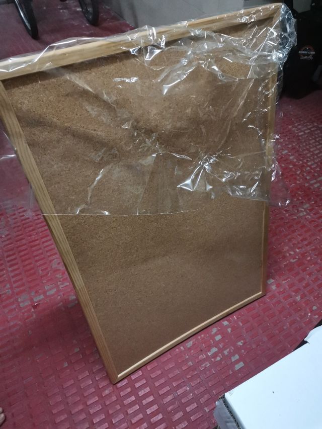 Tablero corcho 60x90cm.