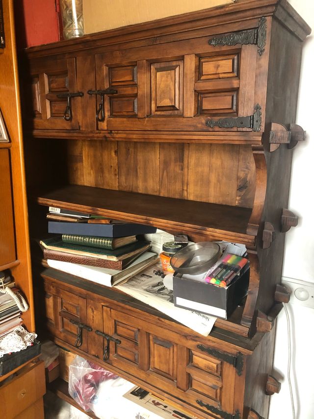 Estantería castellano hay 2 unidades precio unidad