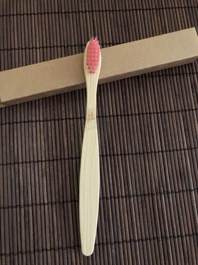 Cepillo de dientes infantil de bambú. Rosa 