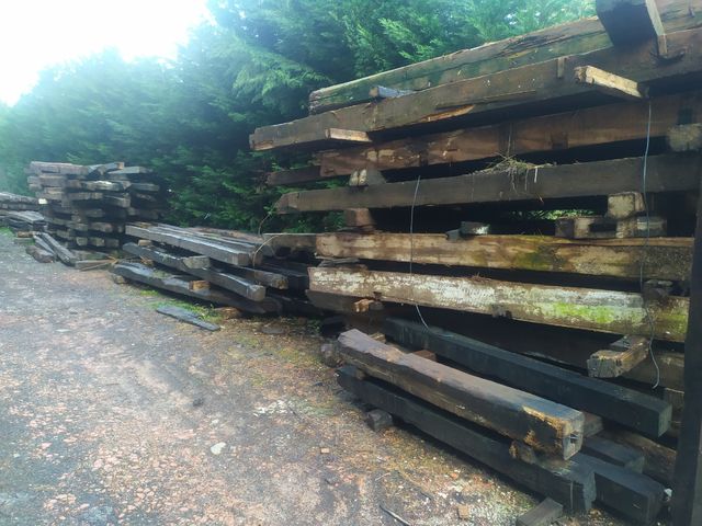 VIGAS ROBLE 7 M ANTIGUAS