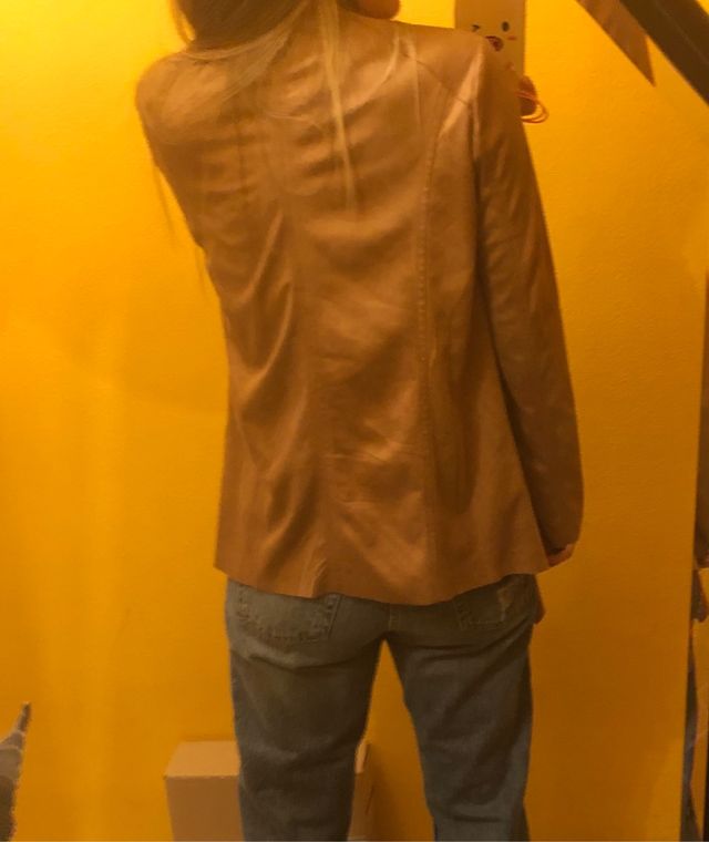 Chaqueta tipo antelina