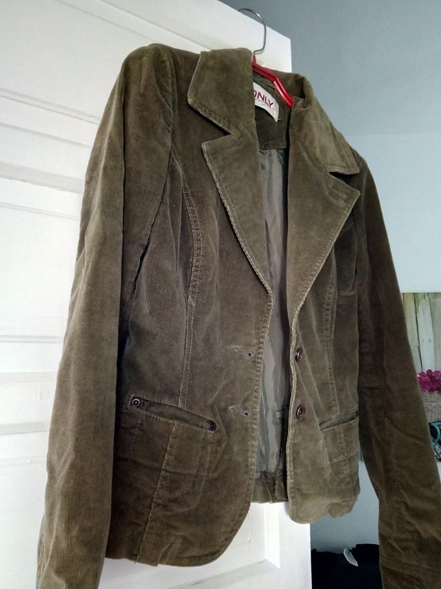 Chaqueta muy chic de pana