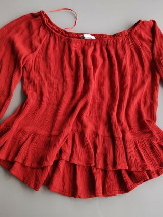 Camisa Okeysi de segunda mano por 5 € en Valencia en WALLAPOP Camisa roja mango de segunda mano por 5 € en Valencia en