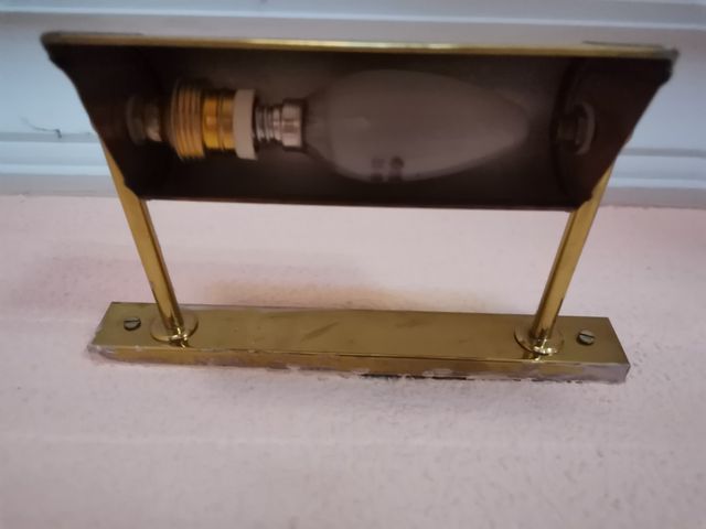 2 Apliques latón para iluminar cuadros.