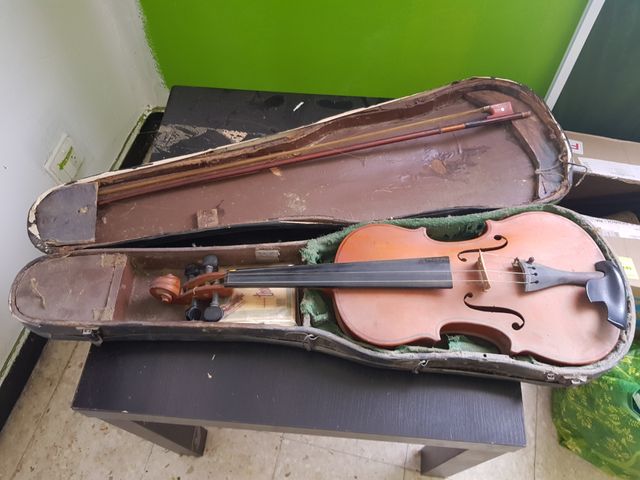 violin de algo más de 100 años de 4/4