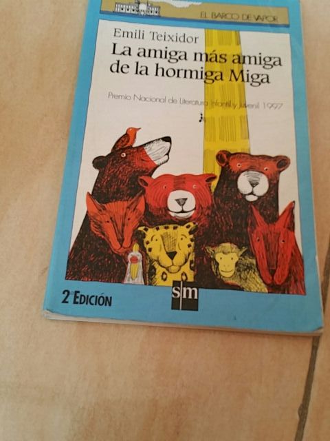 la amiga más miga de la hormiga Miga