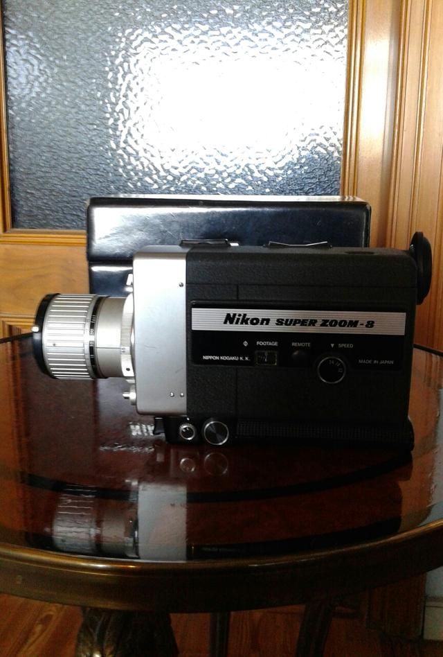 CÁMARA NIKON SUPER ZOOM 8