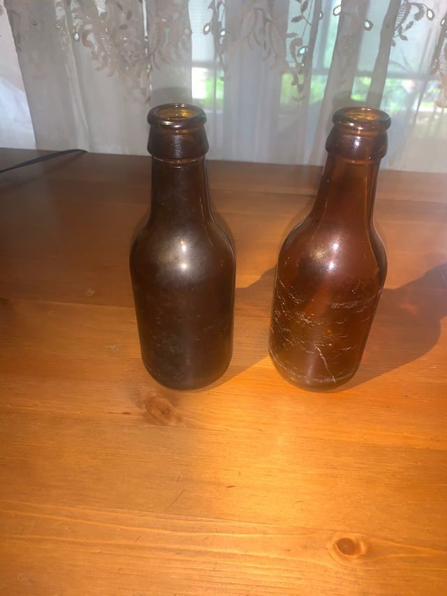 2 Botellas Botijos antiguas de Mahou.