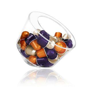 Dispensador de cápsulas Nespresso de segunda mano por 15 EUR en Sant Adrià  de Besòs en WALLAPOP