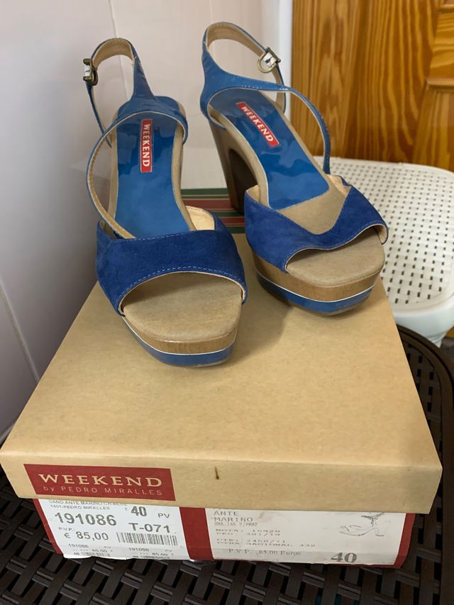 Zapatos tacón de madera