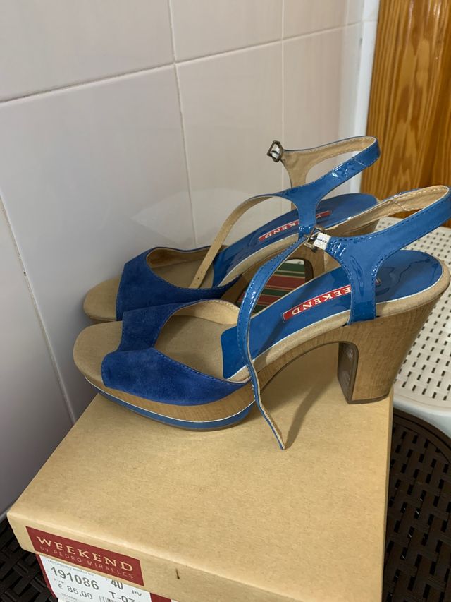 Zapatos tacón de madera