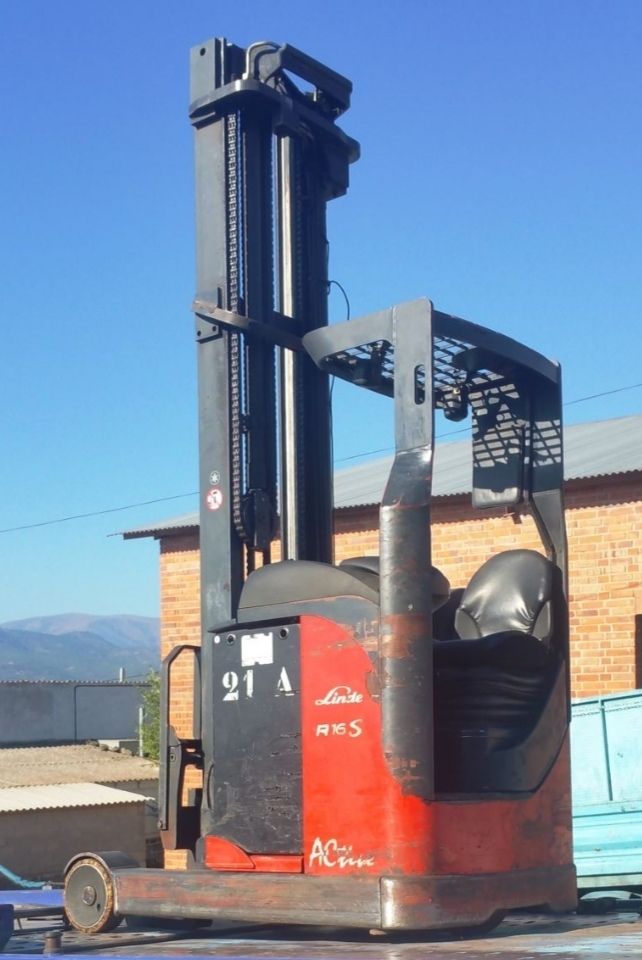 Carretilla retractil LINDE mod. r16s serie Active