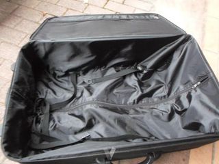 Maleta romester vacaciones económica de segunda mano por 15 EUR en  Lasarte-Oria en WALLAPOP