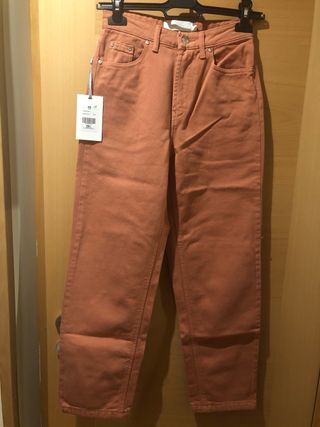 Pantalón sin estrenar firma Scalpers de segunda mano por 35 EUR en Madrid  en WALLAPOP