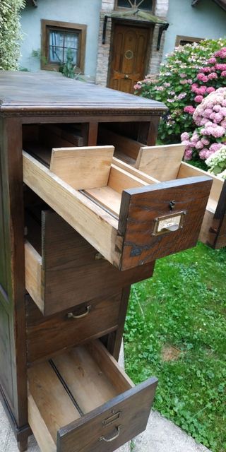 Archivador de segunda mano por 250 € en Oviedo en WALLAPOP