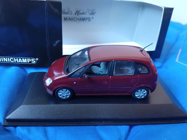 c Opel Meriva 1/43 de Minichamps edición limitada
