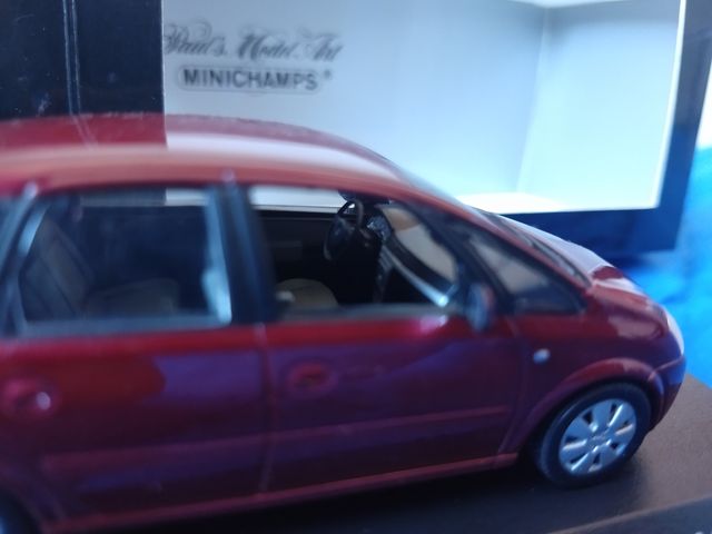 c Opel Meriva 1/43 de Minichamps edición limitada