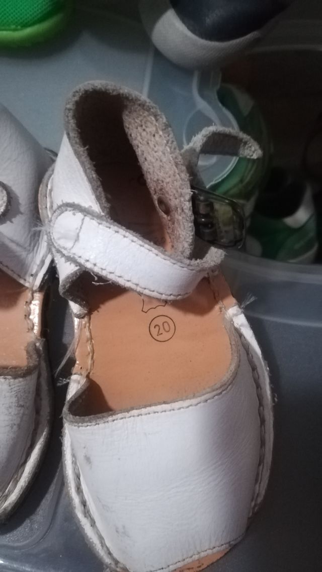 Sabates variades nen (n° 20 al 27)