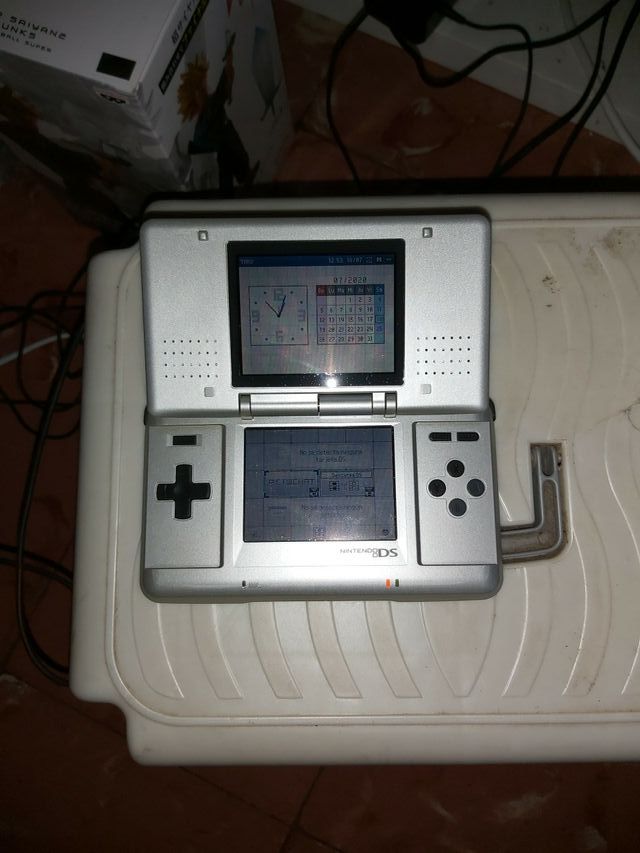 Consola Nintendo Ds Con Caja De Segunda Mano Por 55 En Barcelona En Wallapop