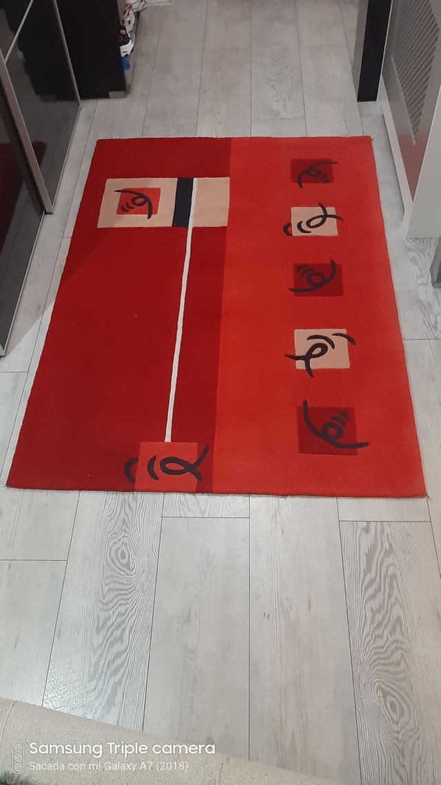 Alfombra roja de segunda mano por 35 € en Parla en WALLAPOP