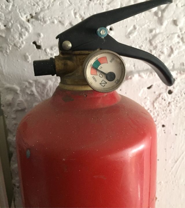 Extintor pequeño nuevo