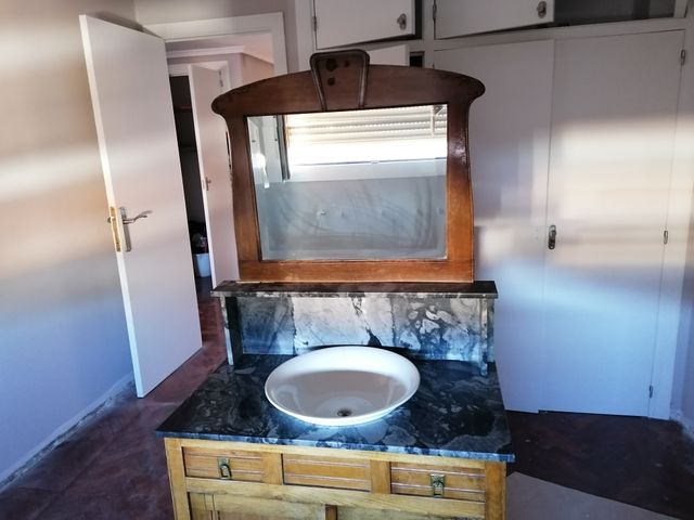 Mueble de lavabo antiguo de segunda mano por 250 € en Jaca en WALLAPOP