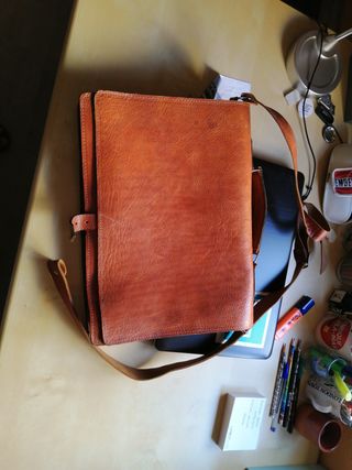 Maletín de piel de segunda mano en Sevilla en WALLAPOP Maletín de piel de segunda mano en Sevilla en WALLAPOP