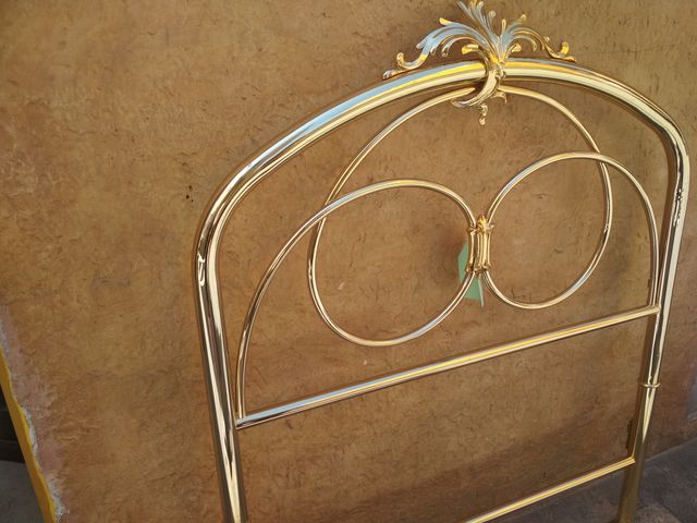 Cabezal de cama dorado