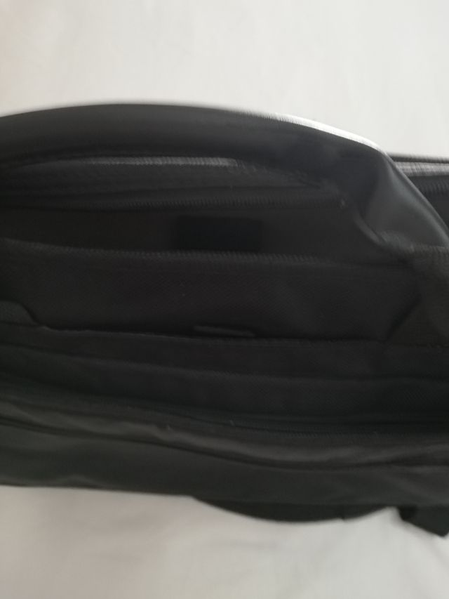 Maletin para portátil marca lenovo