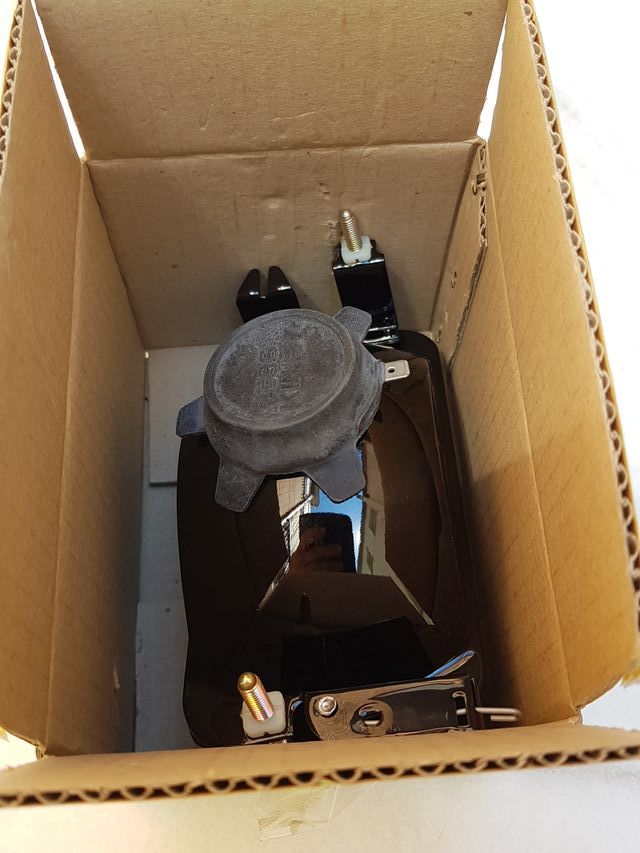 Faro niebla izq. nuevo R 5