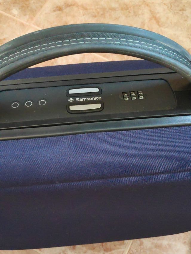 Maletín de viaje rígido