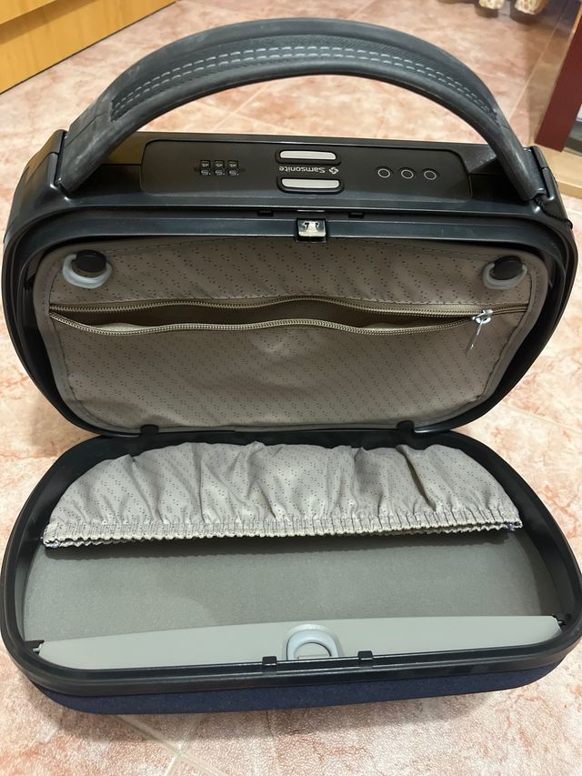 Maletín de viaje rígido