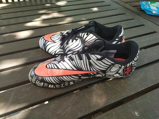 Kız arkadaşı Rahatına düşkünlük Yer değiştirme botas nike zebra Uzmanlaşmak  Prestij Adalet