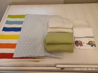 Sabanas de cuna de segunda mano en la provincia de Málaga en Juego sábanas capazo de segunda mano por 2 € en Málaga en