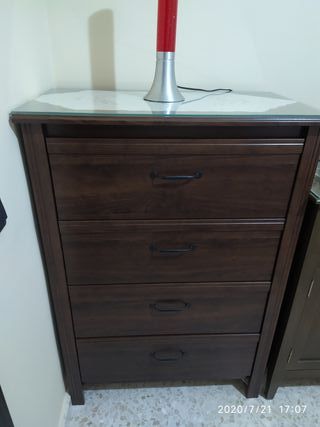 Cómoda de segunda mano en la provincia de Huelva en WALLAPOP