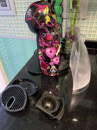 Cafetera Dolce gusto Custo Barcelona para piezas de segunda mano por 20 EUR  en Armilla en WALLAPOP