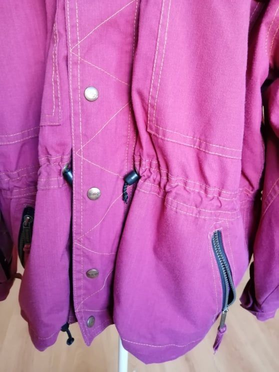 Chaqueta cazadora trango vintage color rojo fresa