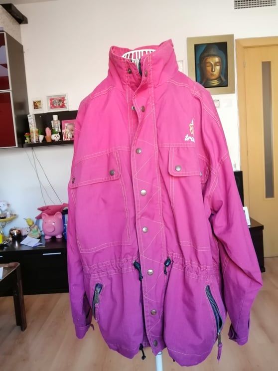 Chaqueta cazadora trango vintage color rojo fresa