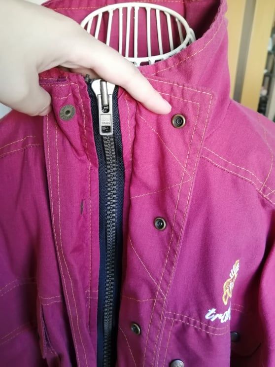 Chaqueta cazadora trango vintage color rojo fresa