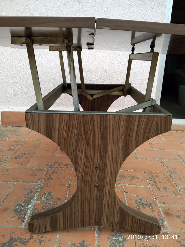 Mesa tipo libro, años 60