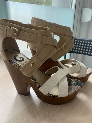 Sandalias Guess de segunda mano en Barcelona en WALLAPOP